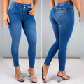 Jeans colombiano skinny levanta cola tiro alto azul medio con tres botones dorados y bolsillos traseros con pedrería